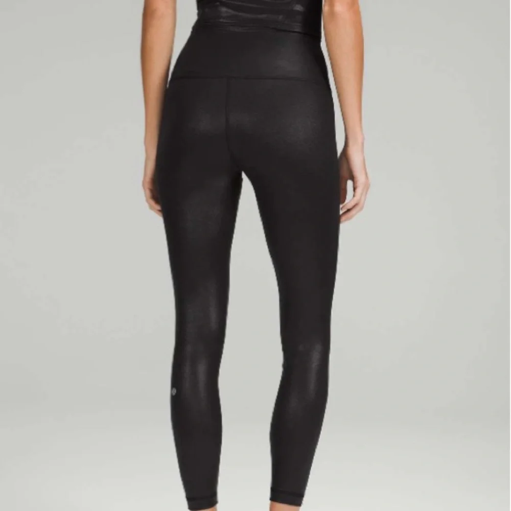 Lululemon Special Edition Wunder Train Black Radiate Foil  | Size 4, 25” Inseam